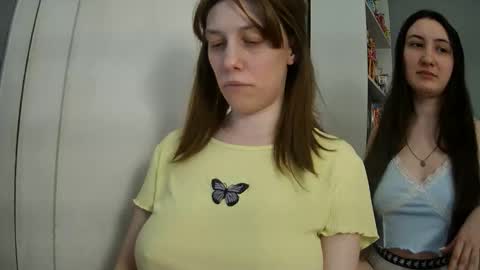summerbluesky online show from May 2026 04:37:01 PM