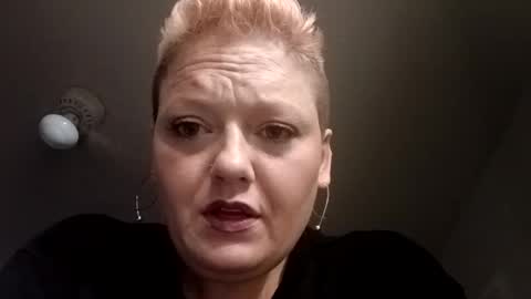 Summer Divine online show from January 2025 01:05:02 AM