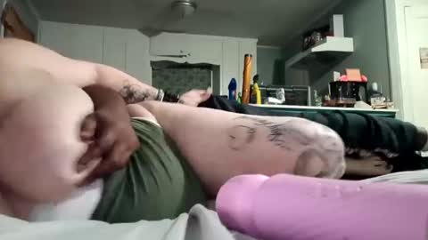 Summer Divine online show from October 2025 12:43:02 AM