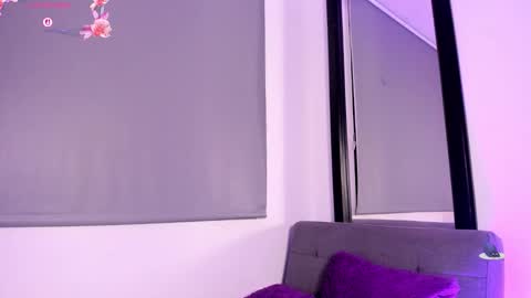 Summer online show from November 2025 01:11:01 AM