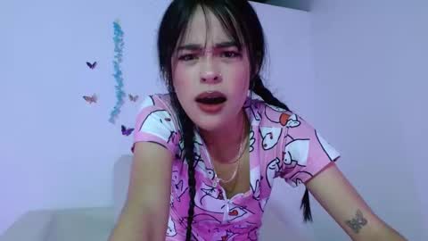 Snapshot of summerpurple chatting on February 2026 09:39:01 AM SUMMER online show from February 2026 09:39:01 AM