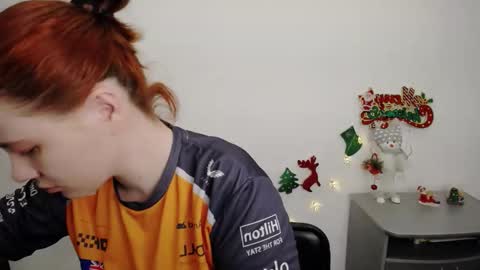 Alexi online show from December 2025 02:02:02 PM