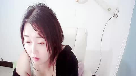 Snapshot of sun_yummy chatting on December 2024 07:05:01 AM Lucis online show from December 2024 07:05:01 AM
