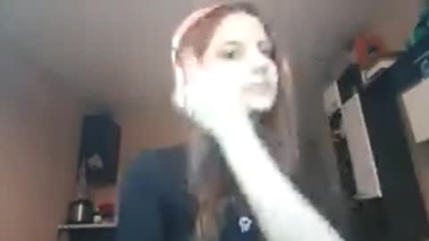 Snapshot of sundaysuit chatting on November 2025 11:52:02 AM Dora online show from November 2025 11:52:02 AM