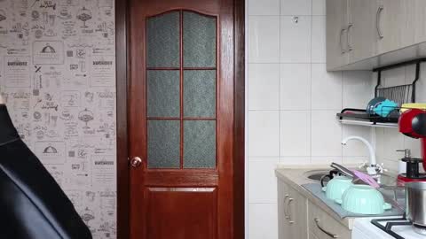 Tina. Im topless model  online show from December 2024 08:52:02 AM