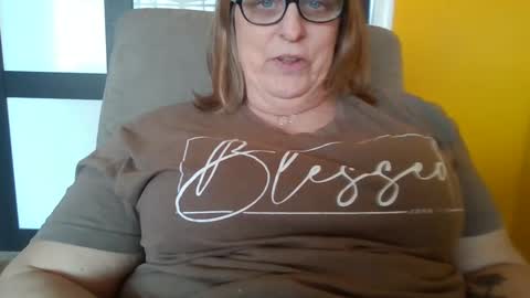 Snapshot of sunflower556 chatting on January 2025 07:35:02 PM Sunflower online show from January 2025 07:35:02 PM