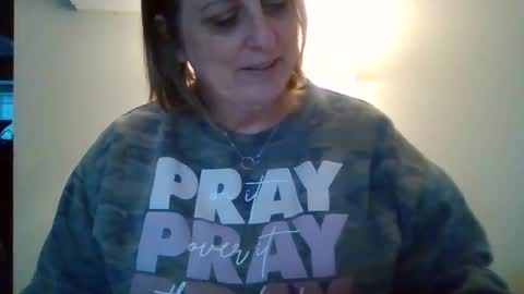 Snapshot of sunflower556 chatting on November 2025 09:13:01 PM Sunflower online show from November 2025 09:13:01 PM