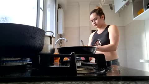 Jeraldine online show from February 2025 09:27:02 PM