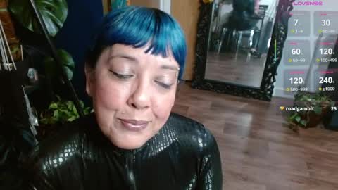 Snapshot of sunni_hottie chatting on May 2026 12:16:02 AM Sunni Knight online show from May 2026 12:16:02 AM