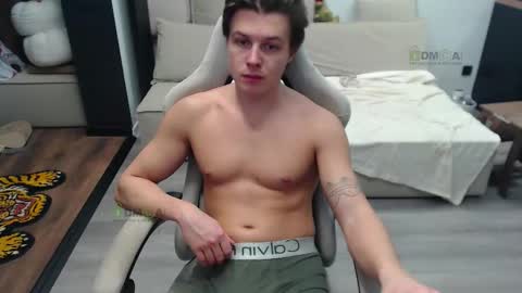 Alice and Sergey online show from December 2025 01:20:02 PM