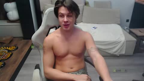 Snapshot of sunny1girl chatting on December 2025 03:30:01 PM Alice and Sergey online show from December 2025 03:30:01 PM