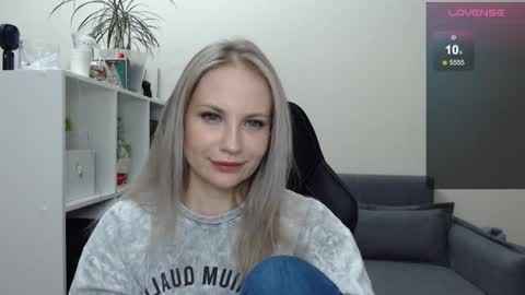 Naomi online show from February 2025 08:10:01 PM