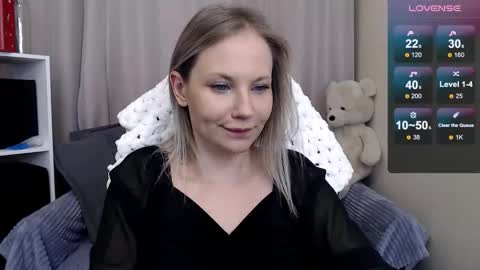 Snapshot of sunny_bunny6 chatting on February 2026 07:51:01 PM Naomi online show from February 2026 07:51:01 PM