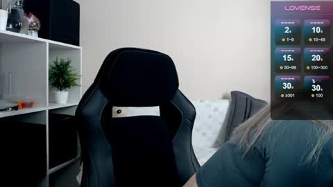 Naomi online show from June 2026 08:32:02 PM