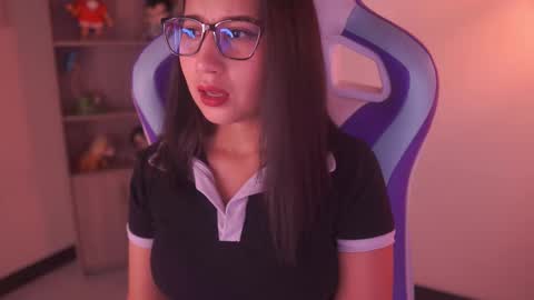 SUNNY online show from January 2026 01:33:02 AM