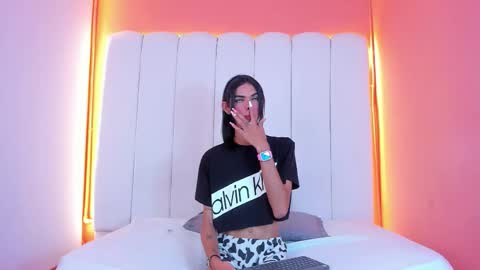 Snapshot of sunny_os chatting on February 2026 07:34:02 PM Sunny online show from February 2026 07:34:02 PM