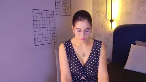 Snapshot of sunny_river chatting on June 2026 01:23:02 PM Sunny River online show from June 2026 01:23:02 PM
