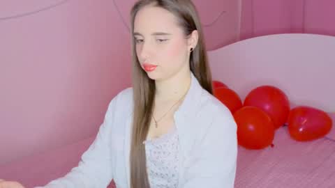 Snapshot of sunnybunnyy5 chatting on February 2026 05:37:01 AM Liza online show from February 2026 05:37:01 AM