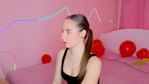 Snapshot of sunnybunnyy5 chatting on February 2026 10:34:02 AM Liza online show from February 2026 10:34:02 AM