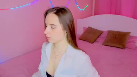 Snapshot of sunnybunnyy5 chatting on March 2026 06:06:01 AM Liza online show from March 2026 06:06:01 AM