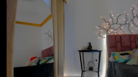 Sunny Leon Z online show from March 2026 09:00:01 PM