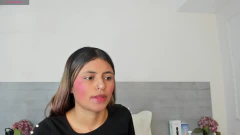 sunnywhitee online show from April 2026 07:21:02 PM