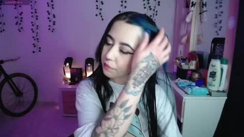Snapshot of sunset_pienk chatting on April 2026 03:44:02 AM Sunset online show from April 2026 03:44:02 AM