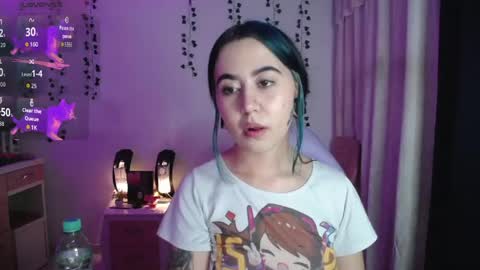Snapshot of sunset_pienk chatting on April 2026 05:10:02 AM Sunset online show from April 2026 05:10:02 AM