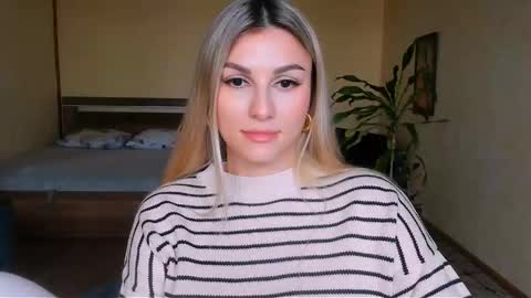 Snapshot of sunsetwithava chatting on March 2026 12:10:02 PM sunsetwithava online show from March 2026 12:10:02 PM