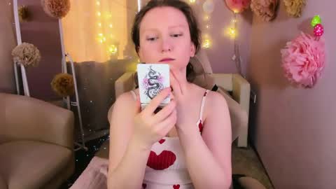 Snapshot of sunshine_blaze chatting on April 2026 05:30:01 AM Alice online show from April 2026 05:30:01 AM