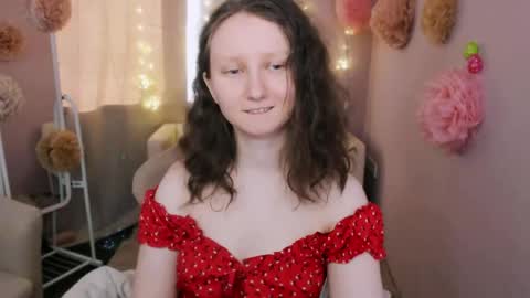 Snapshot of sunshine_blaze chatting on May 2026 05:26:02 AM Alice online show from May 2026 05:26:02 AM