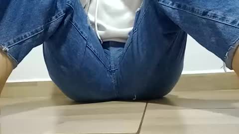 Annie online show from November 2025 11:18:02 AM