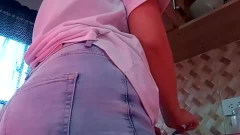 Annie online show from December 2025 07:12:02 PM