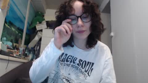 Snapshot of sunshinehella chatting on January 2025 10:29:02 AM Hella online show from January 2025 10:29:02 AM