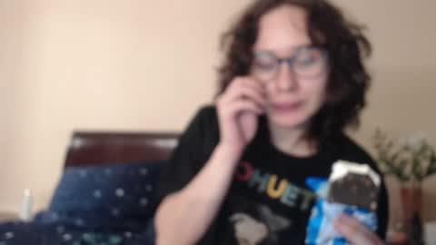 Snapshot of sunshinehella chatting on February 2025 10:28:02 PM Hella online show from February 2025 10:28:02 PM