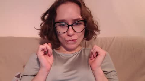 Hella online show from April 2026 09:39:33 PM