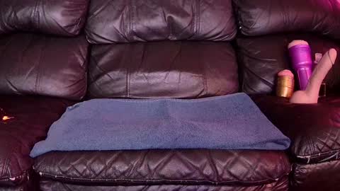 Thomas online show from December 2024 02:57:02 AM