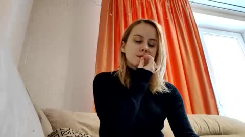 Annie online show from January 2025 09:02:02 AM