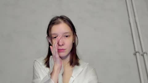 Una online show from March 2026 12:17:02 AM