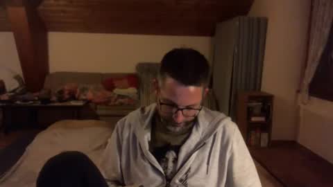 supersquirrel81 online show from November 2025 07:58:01 PM