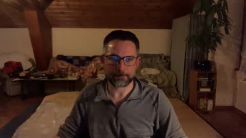 supersquirrel81 online show from January 2026 06:43:02 PM