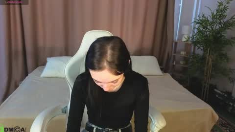 Snapshot of susan__clark chatting on April 2026 01:15:01 AM Annie online show from April 2026 01:15:01 AM