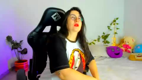 Snapshot of susan_fox1 chatting on June 2026 07:34:02 PM Dani online show from June 2026 07:34:02 PM