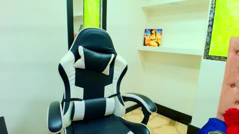 Snapshot of susan_moore29 chatting on November 2025 07:01:02 PM susan online show from November 2025 07:01:02 PM