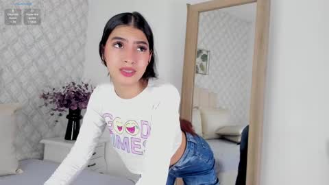 Snapshot of susana__sanchez chatting on March 2025 12:42:02 PM  SUSANA  online show from March 2025 12:42:02 PM