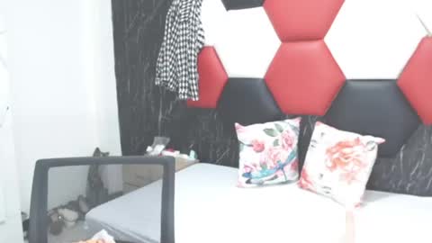 susanleroy online show from December 2024 05:56:02 AM