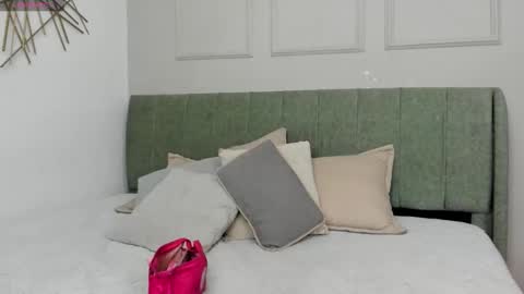 Amelia  online show from February 2026 12:26:01 PM