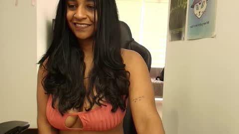 Snapshot of susanrhodes_ chatting on November 2025 01:21:02 PM Susan Rhodes online show from November 2025 01:21:02 PM