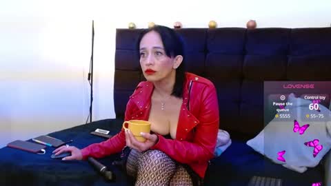 susanruggiero online show from December 2024 04:11:01 AM