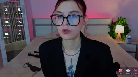 Snapshot of susiemorris chatting on November 2025 09:41:01 AM Susie online show from November 2025 09:41:01 AM